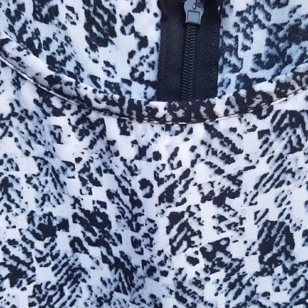 Zac & Rachel Black White Print Sleeveless Top Size Large